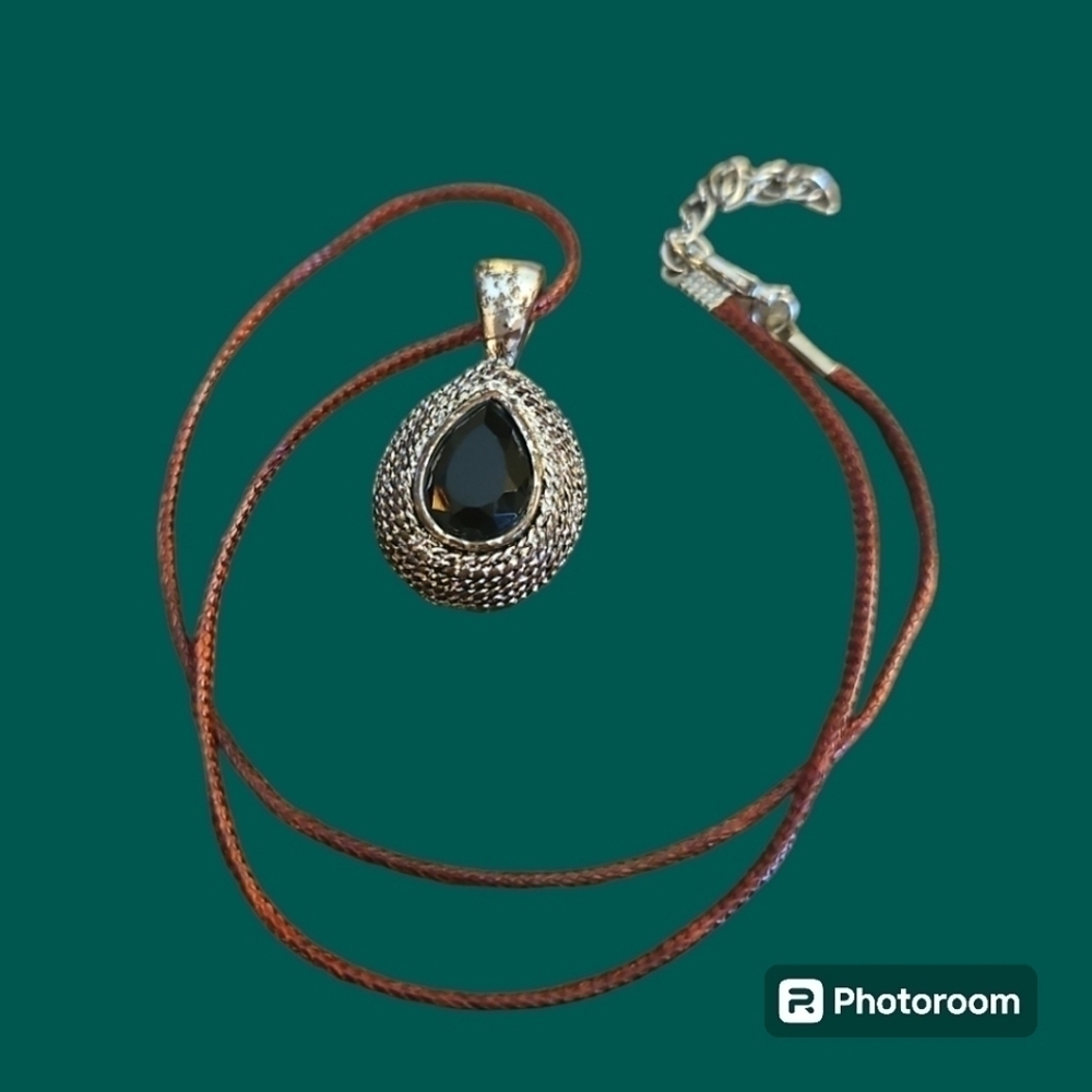 3/$30 Vintage RMN Rustic Tear Drop Glass Gem Pendant Necklace